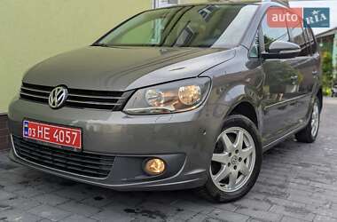 Мінівен Volkswagen Touran 2013 в 