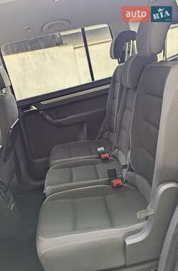Мінівен Volkswagen Touran 2013 в 