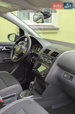 Мінівен Volkswagen Touran 2013 в 