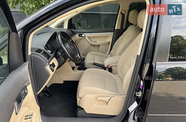 Мінівен Volkswagen Touran 2011 в 