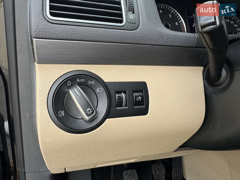 Мінівен Volkswagen Touran 2011 в Білій Церкві