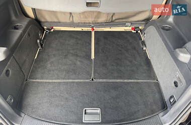 Мінівен Volkswagen Touran 2011 в 