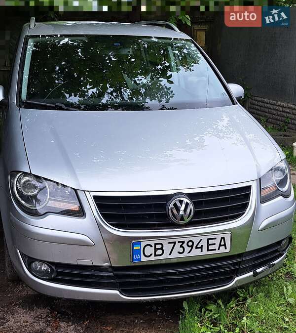 Мінівен Volkswagen Touran 2009 в 