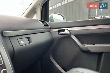 Минивэн Volkswagen Touran 2009 в 