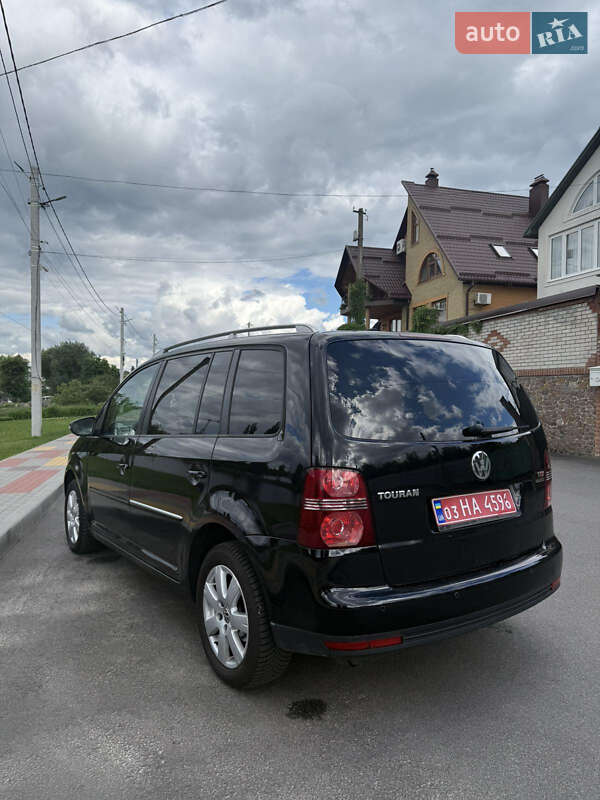 Мінівен Volkswagen Touran 2009 в Білій Церкві