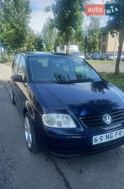 Минивэн Volkswagen Touran 2003 в 