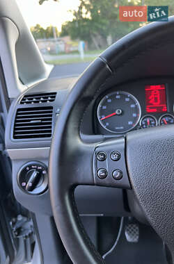 Минивэн Volkswagen Touran 2008 в 