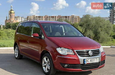 Минивэн Volkswagen Touran 2007 в 