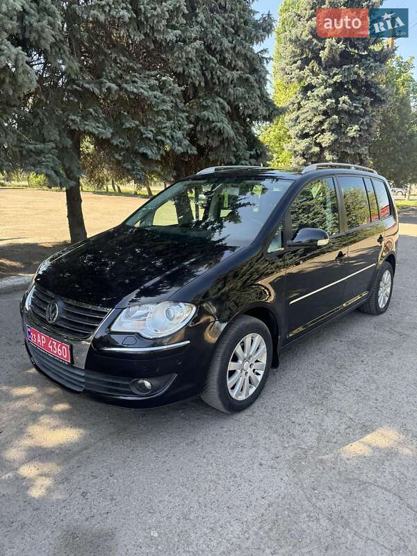 Мінівен Volkswagen Touran 2008 в 