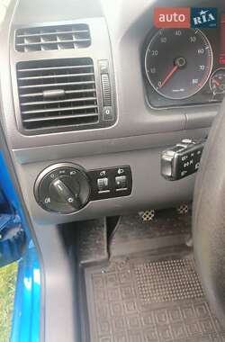 Минивэн Volkswagen Touran 2006 в 