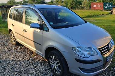 Минивэн Volkswagen Touran 2009 в 