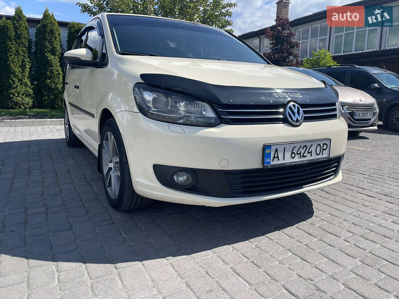 Минивэн Volkswagen Touran 2011 в 