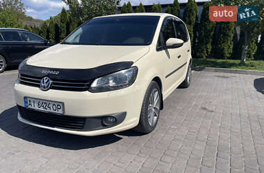 Минивэн Volkswagen Touran 2011 в 