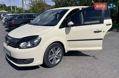 Минивэн Volkswagen Touran 2011 в 