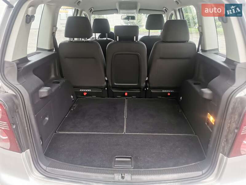 Минивэн Volkswagen Touran 2009 в Любомле