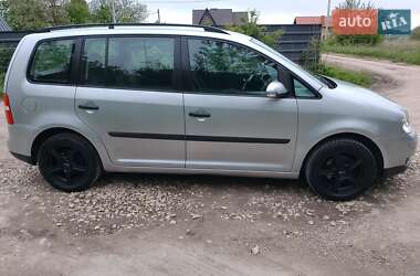 Минивэн Volkswagen Touran 2004 в 