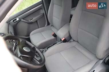 Минивэн Volkswagen Touran 2004 в 