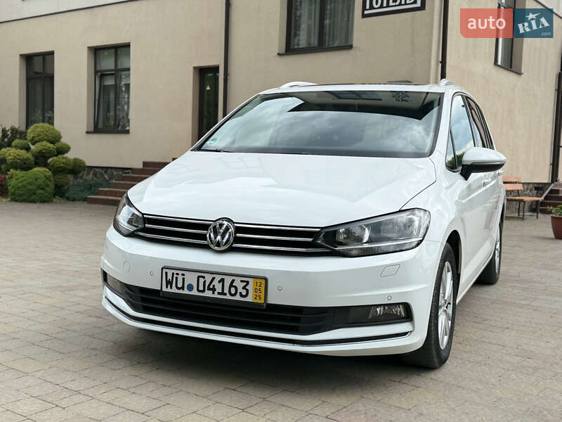 Мікровен Volkswagen Touran 2017 в Стрию
