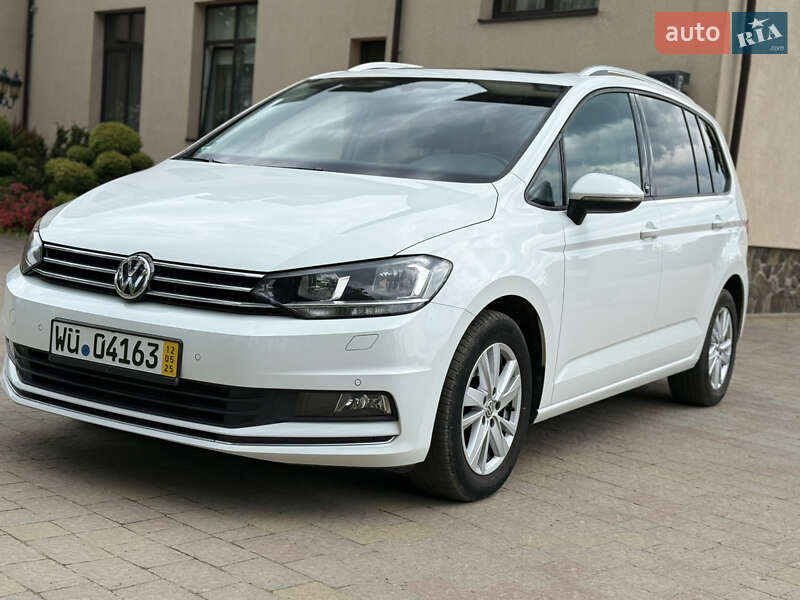 Мікровен Volkswagen Touran 2017 в Стрию