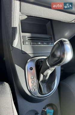 Минивэн Volkswagen Touran 2013 в 
