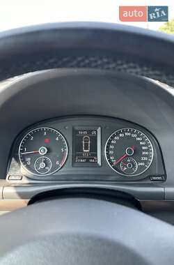 Минивэн Volkswagen Touran 2013 в 