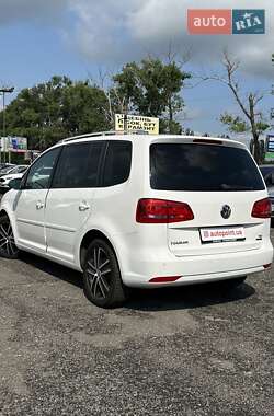 Минивэн Volkswagen Touran 2013 в 