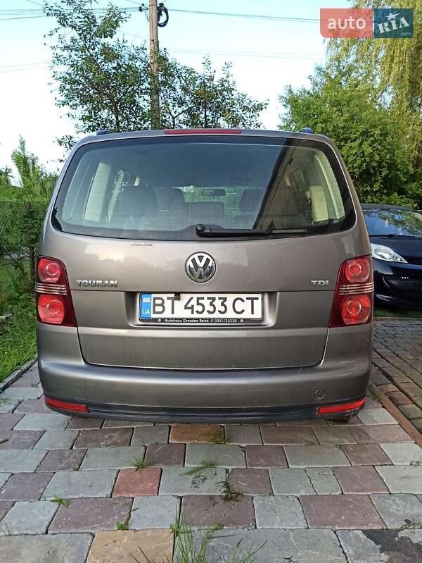 Мінівен Volkswagen Touran 2007 в Городку