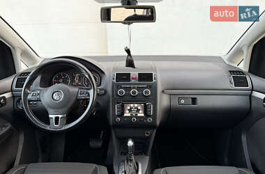 Минивэн Volkswagen Touran 2015 в 