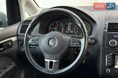 Минивэн Volkswagen Touran 2015 в 