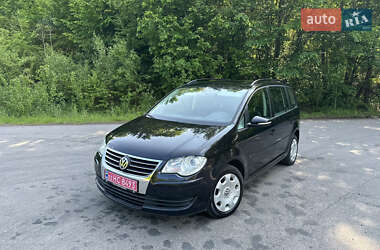 Минивэн Volkswagen Touran 2009 в Луцке