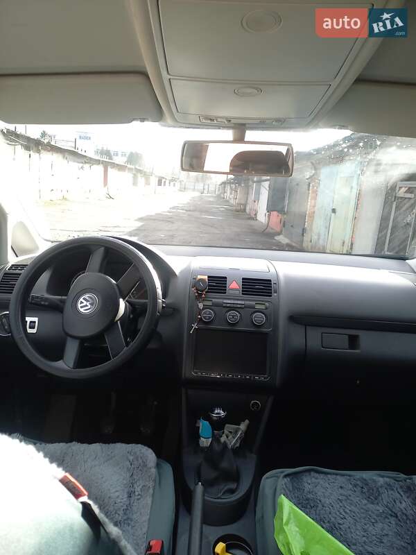 Volkswagen Touran 2005