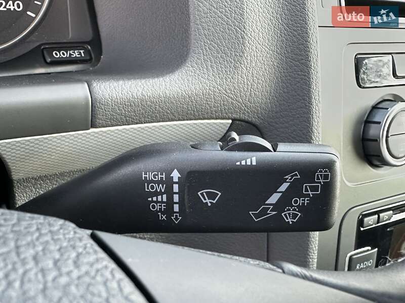 Мінівен Volkswagen Touran 2014 в Луцьку