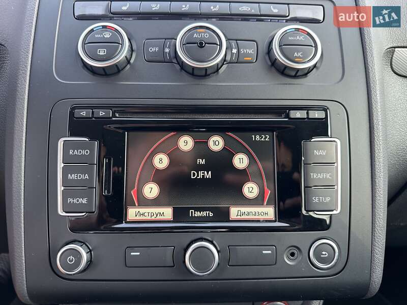 Мінівен Volkswagen Touran 2014 в Луцьку