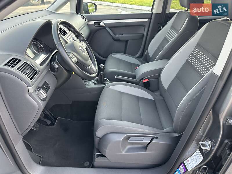 Мінівен Volkswagen Touran 2014 в Луцьку