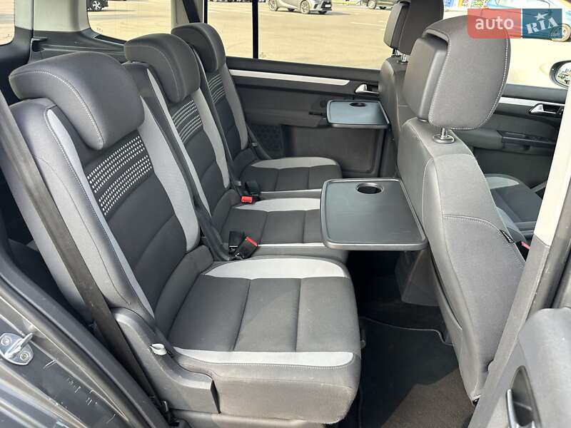 Мінівен Volkswagen Touran 2014 в Луцьку
