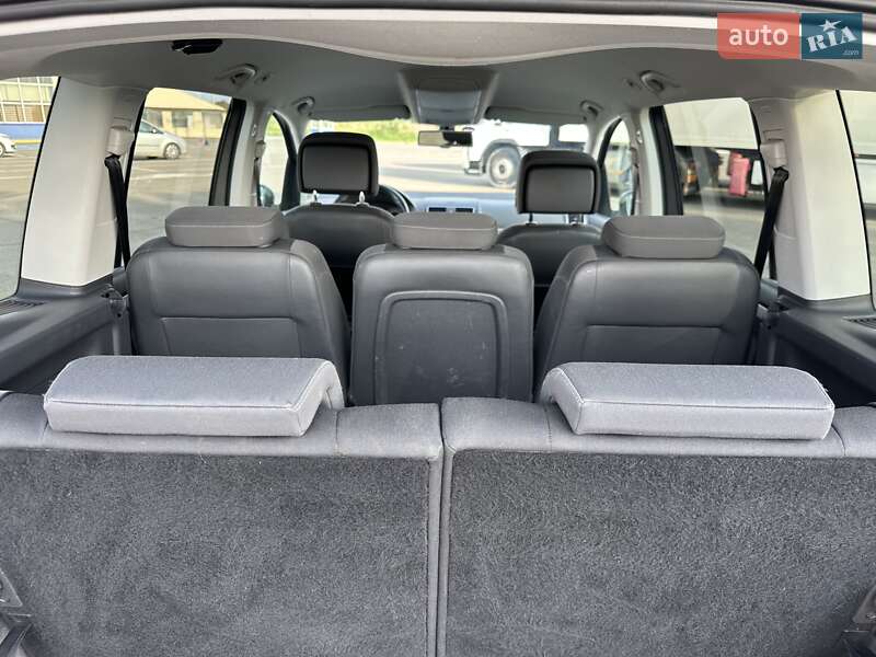 Мінівен Volkswagen Touran 2014 в Луцьку