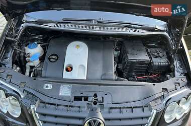 Мінівен Volkswagen Touran 2005 в 