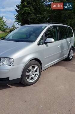 Минивэн Volkswagen Touran 2006 в 
