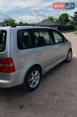 Минивэн Volkswagen Touran 2006 в 