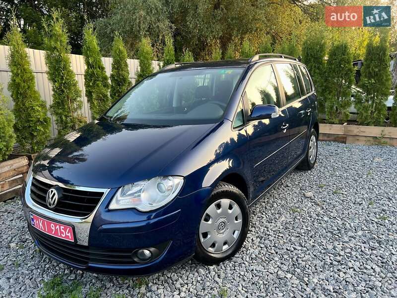 Минивэн Volkswagen Touran 2007 в 