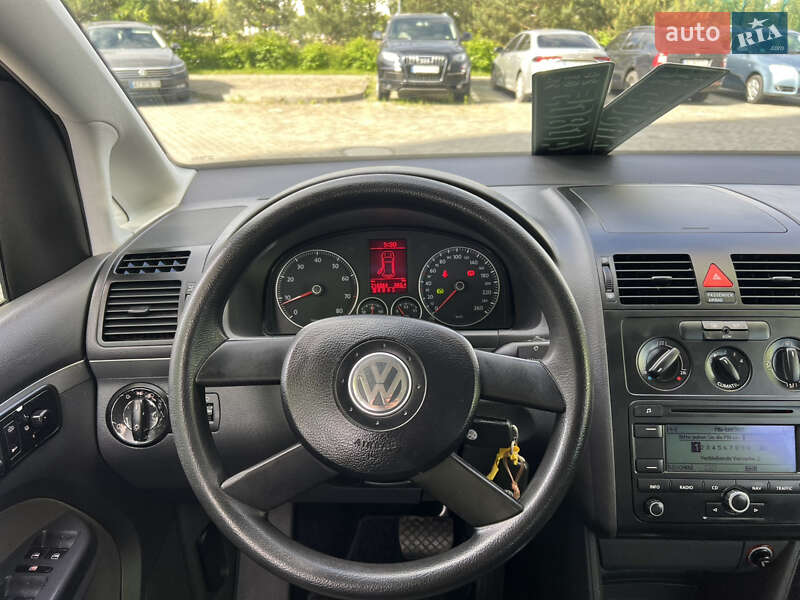 Мінівен Volkswagen Touran 2006 в Івано-Франківську