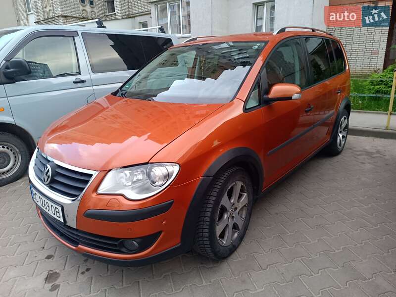Мінівен Volkswagen Touran 2007 в Новояворівську