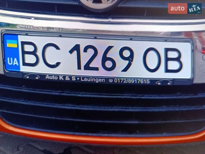 Мінівен Volkswagen Touran 2007 в Новояворівську