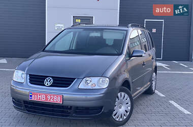 Минивэн Volkswagen Touran 2006 в Нововолынске