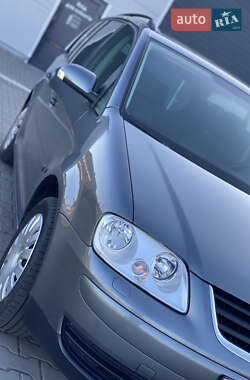 Минивэн Volkswagen Touran 2006 в 