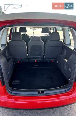 Минивэн Volkswagen Touran 2006 в 