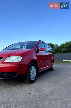 Минивэн Volkswagen Touran 2006 в 