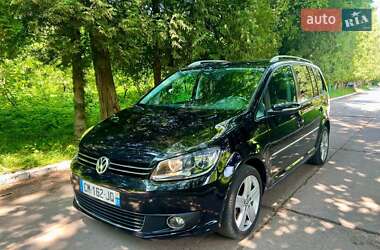 Мінівен Volkswagen Touran 2012 в 