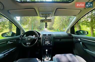 Мінівен Volkswagen Touran 2012 в 