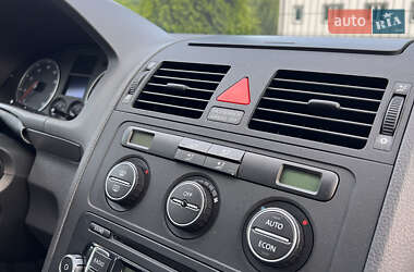 Минивэн Volkswagen Touran 2005 в 